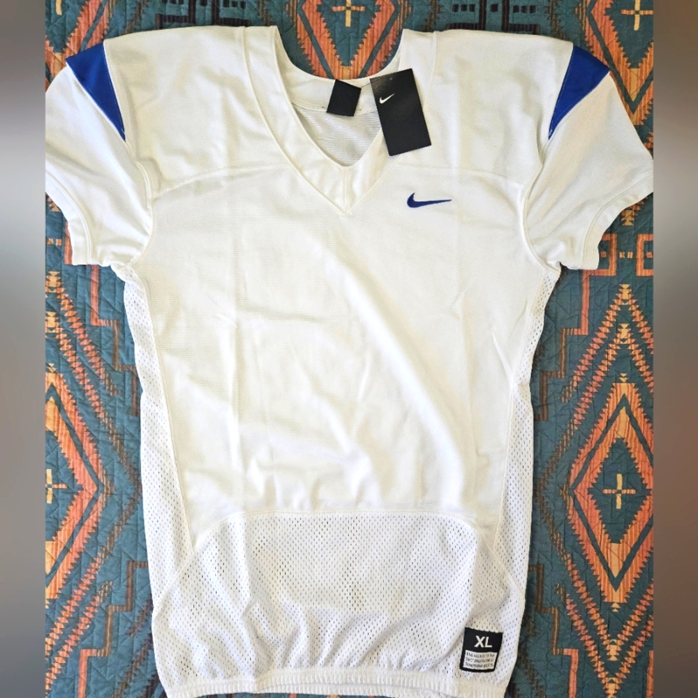 NWT Nike‎ FootballTraining Jersey